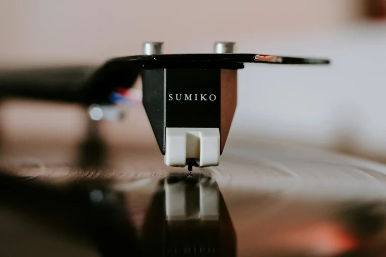 Guide complet pour savoir quand changer le diamant de sa platine vinyle sans abîmer ses disques