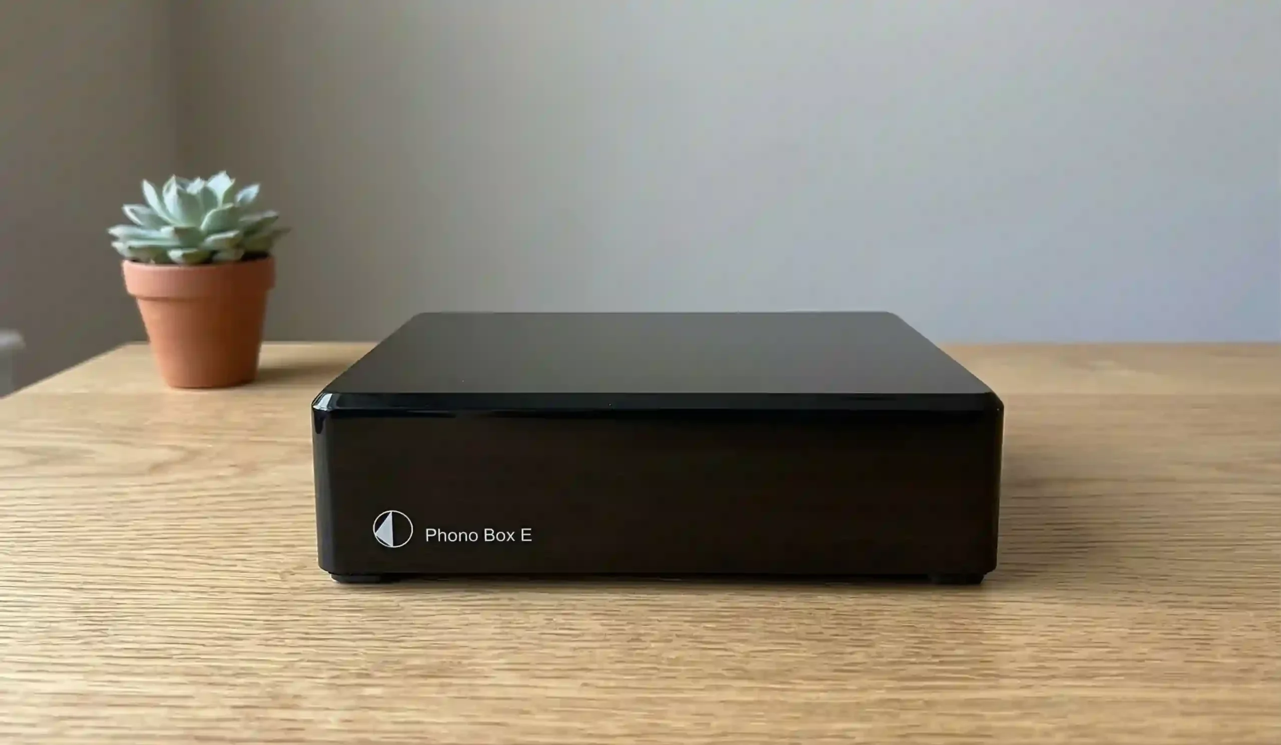 Pro-Ject Phono Box E