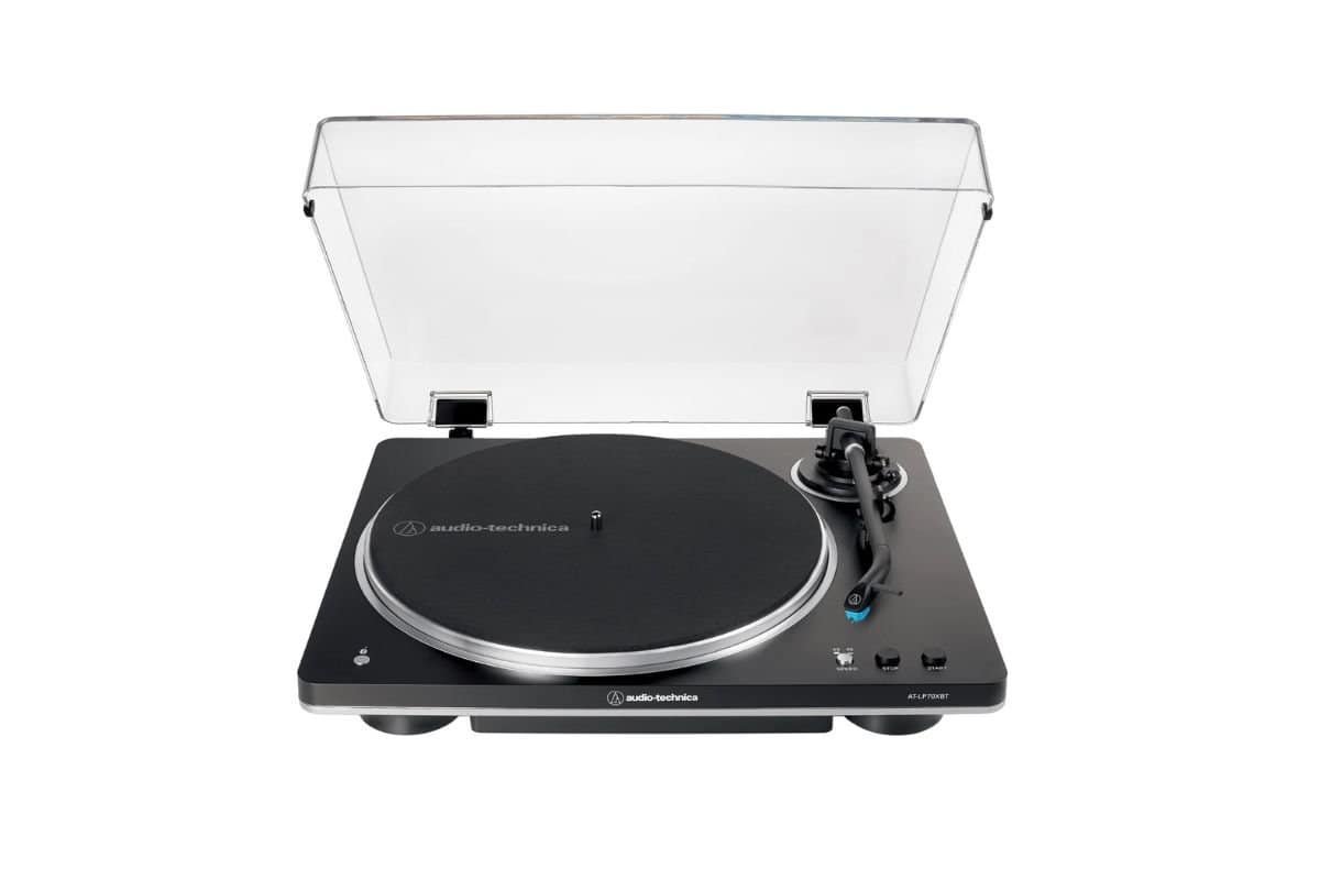 Audio-Technica AT-LP70XBT platine vinyle automatique Bluetooth, vue de face avec plateau et bras en J