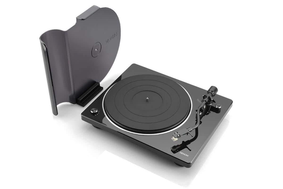 Denon DP-400 vue d'ensemble ouverte avec plateau aluminium et bras en position