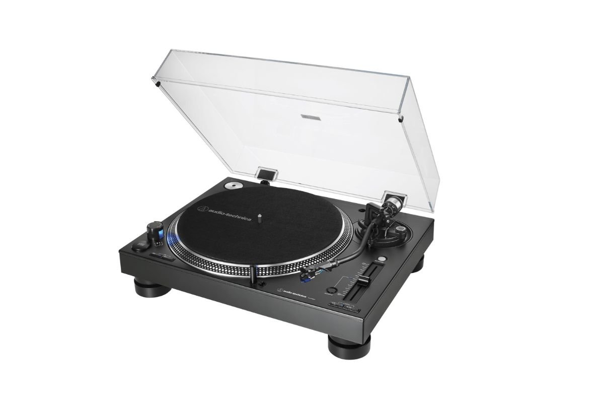 Audio-Technica AT-LP140XP vue de droite avec commandes pitch trois plages et boutons start stop pour usage DJ