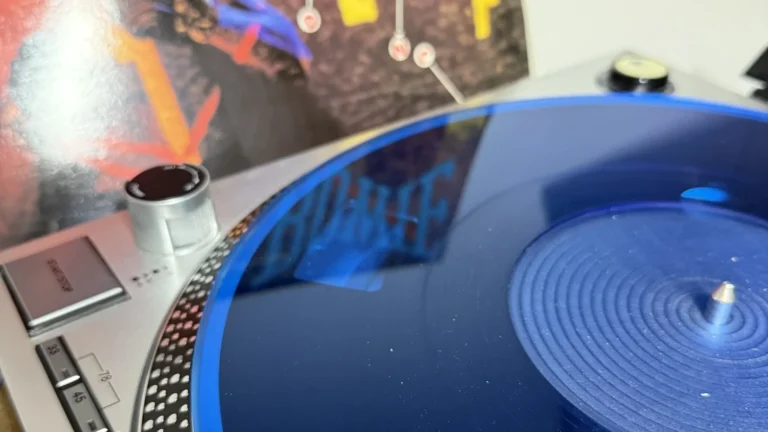 Couvre-plateaux (feutrines) de platine vinyle en gros plan