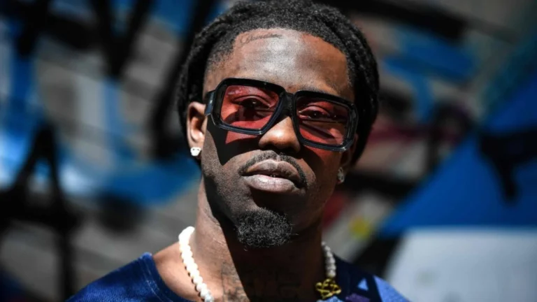 Portrait de Jok'Air, rappeur français signé Play Two