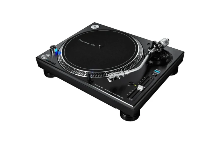 Platine DJ Pioneer PLX-1000 noire vue de trois quarts