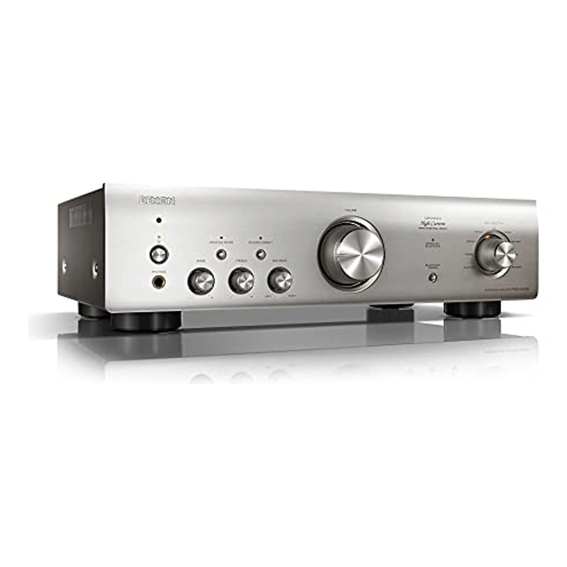 Amplificateur Denon PMA-600NE argent avec entrée phono, vue de trois quarts