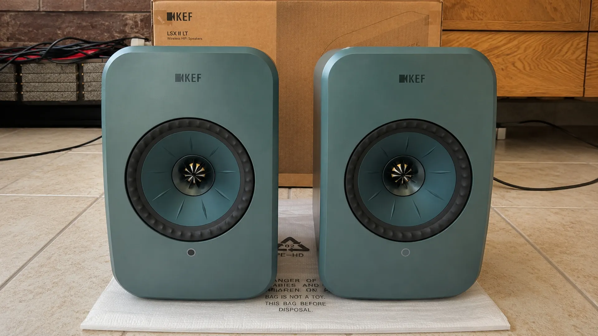 KEF LSX II